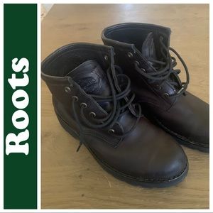 ROOTS Canada leather hiking combat ankle boots